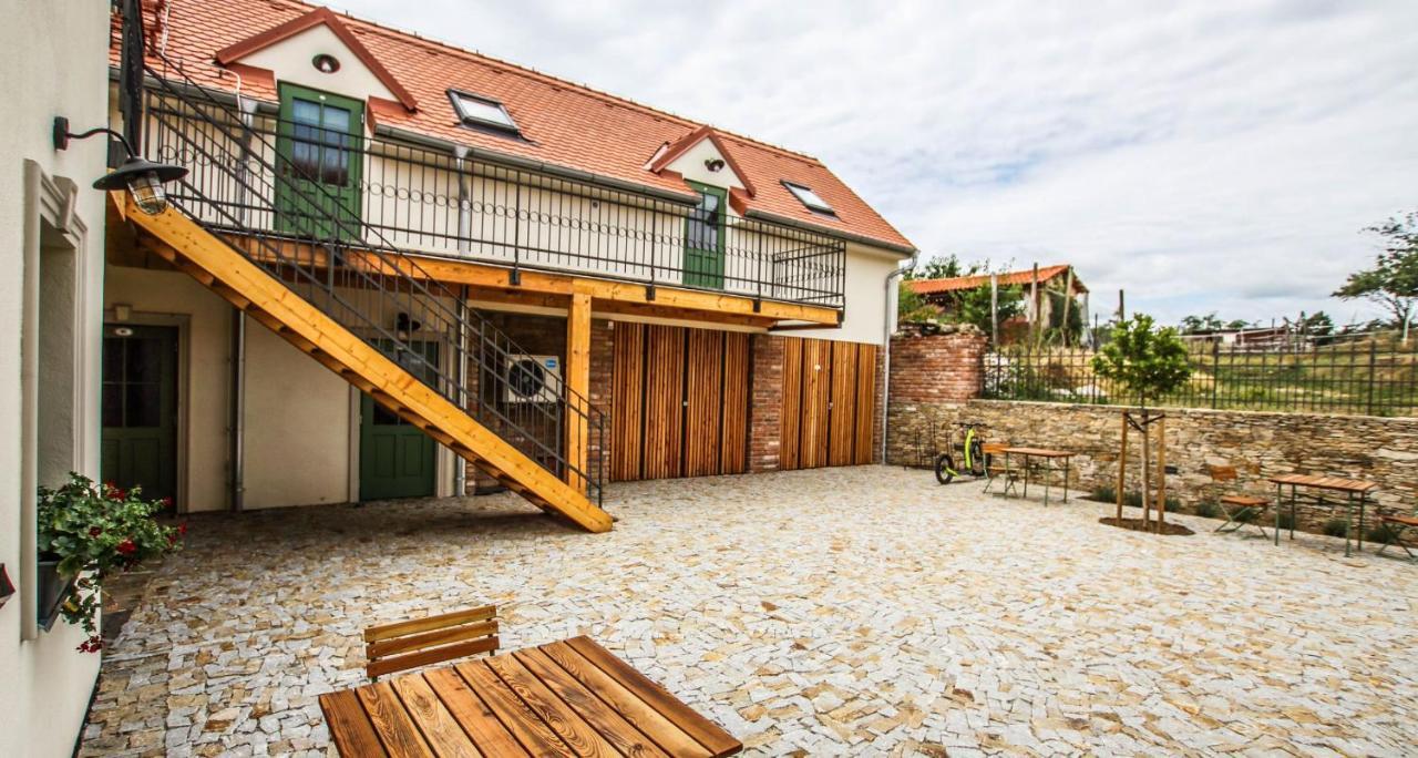 Penzion A Bistro Stary Kopec Znojmo Dış mekan fotoğraf