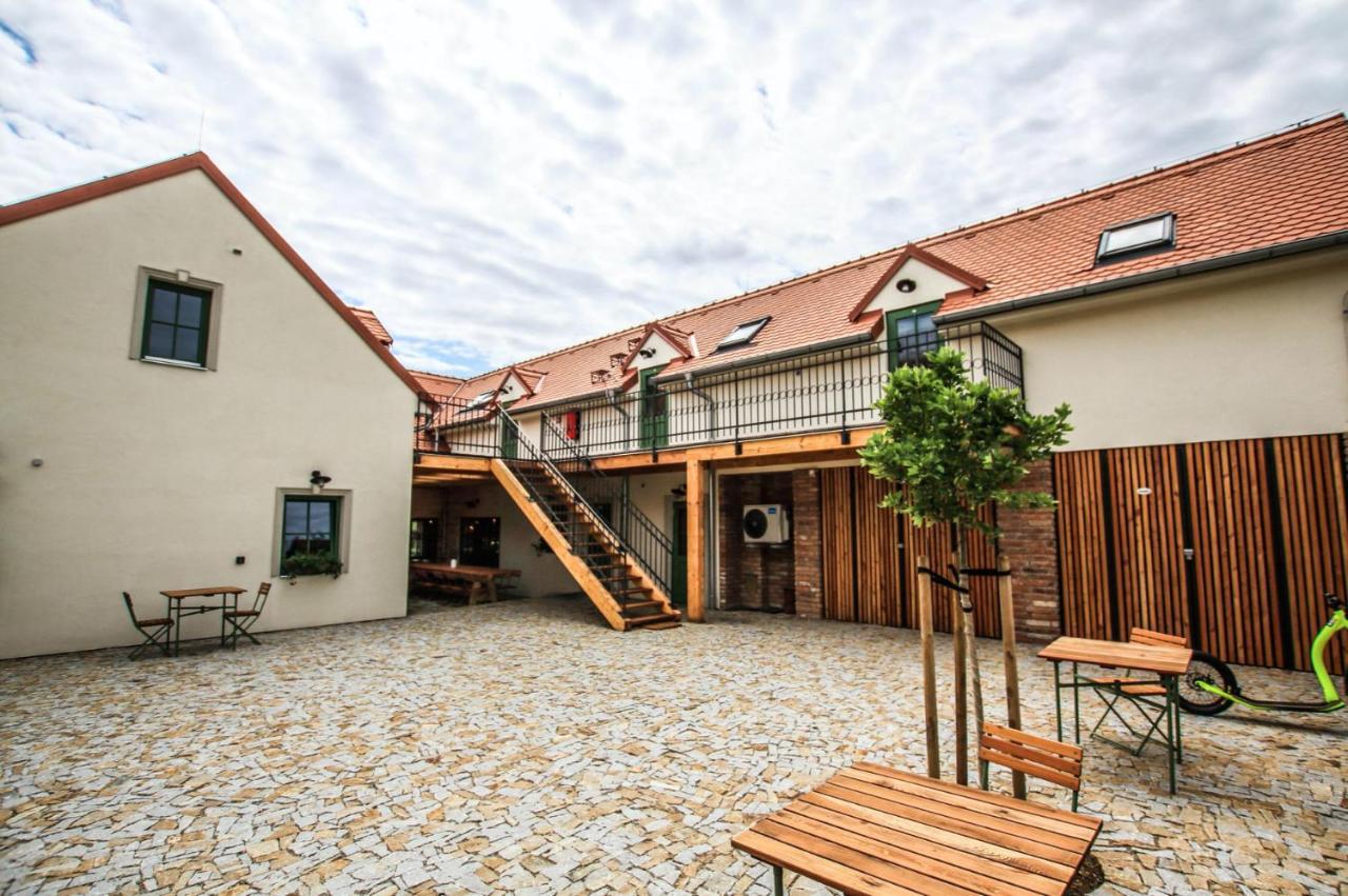 Penzion A Bistro Stary Kopec Znojmo Dış mekan fotoğraf